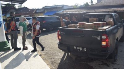 Ketua DPRD Langkat Berikan Bantuan kepada Tuan Guru Babussalam dan Masyarakat yang Dilanda Banjir